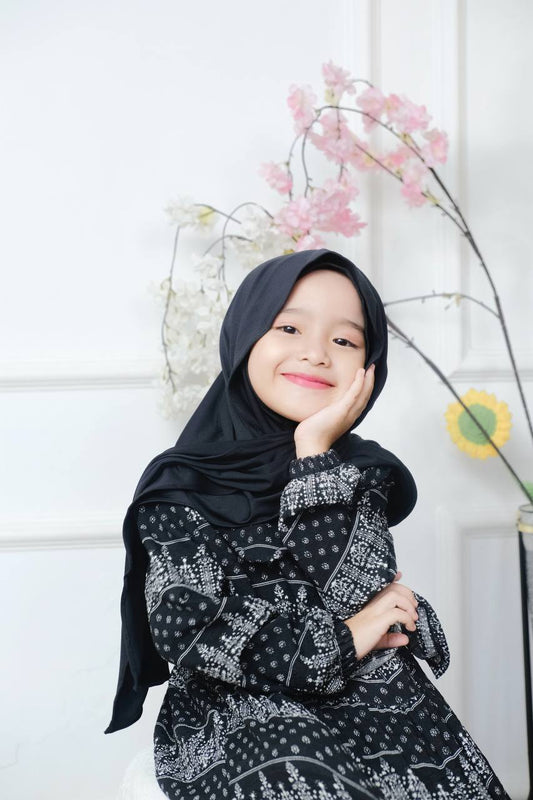 Lily hijab
