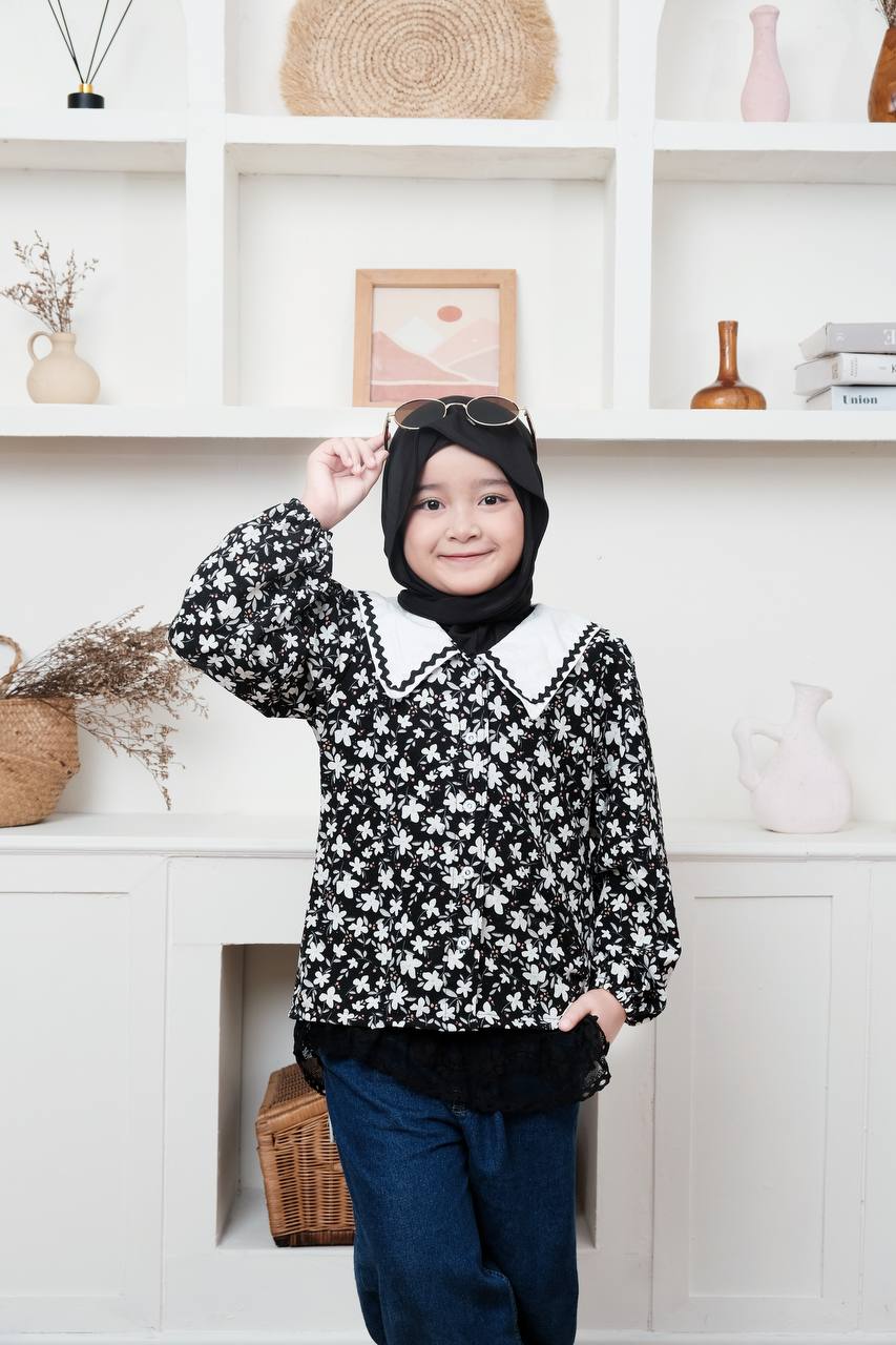 Poppy coral top